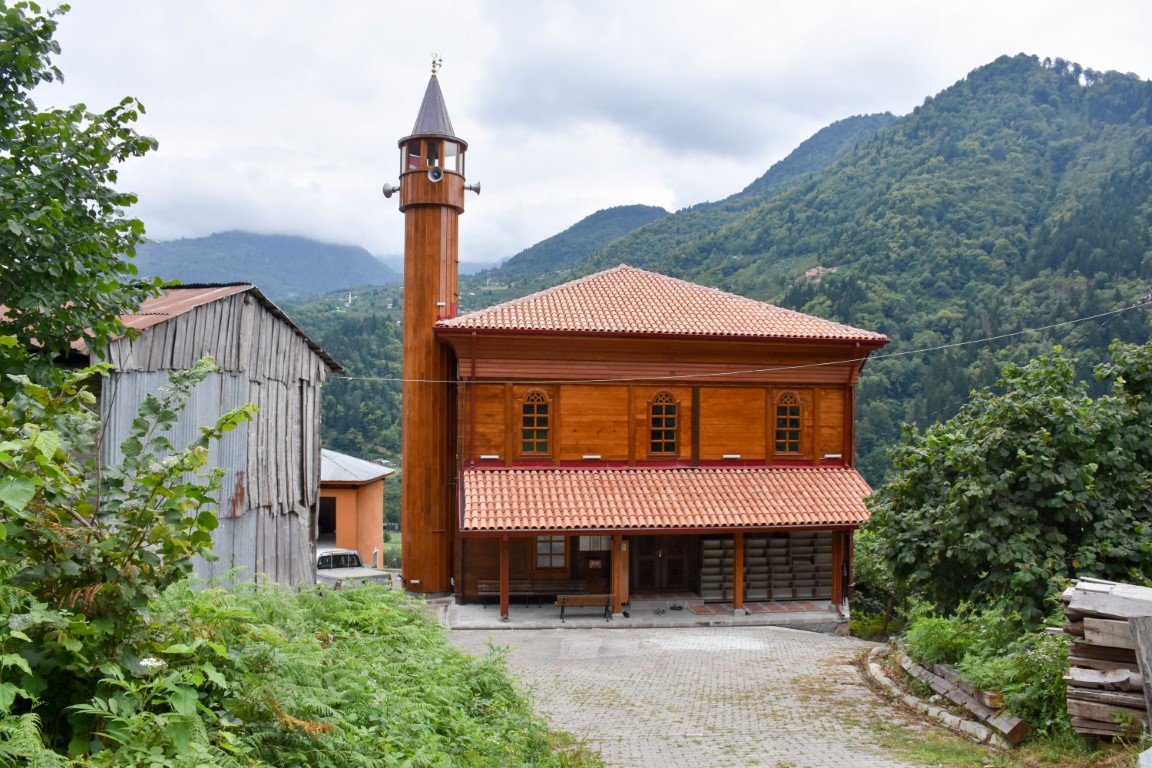 Camili Köyü Cami